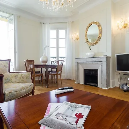 Claire Deluxe شقة كان