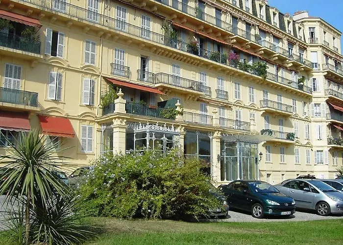 Claire Deluxe Daire Cannes