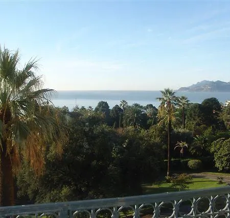 Claire Deluxe * Канны