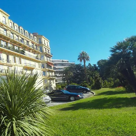 Claire Deluxe Appartement