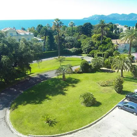 Claire Deluxe * Канны