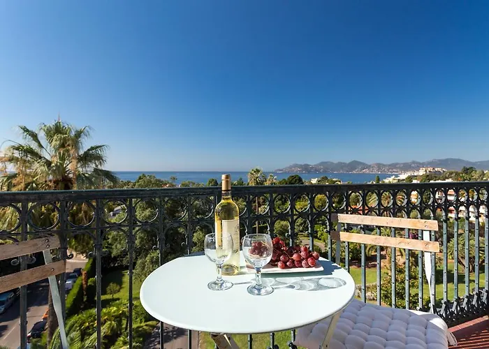 Claire Deluxe Lejlighed