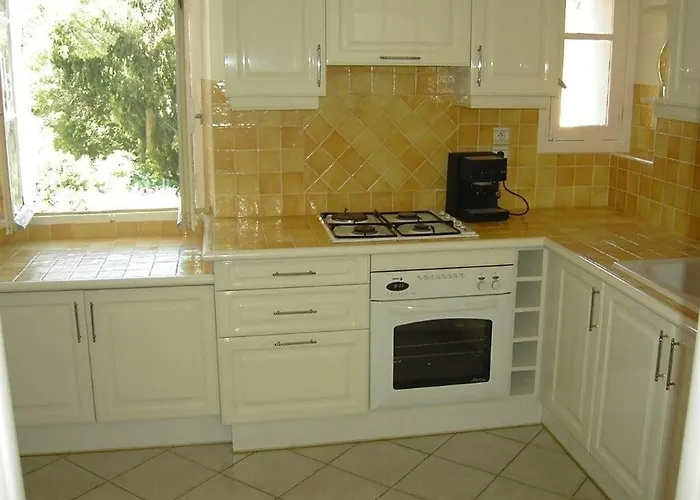 Claire Deluxe Cannes